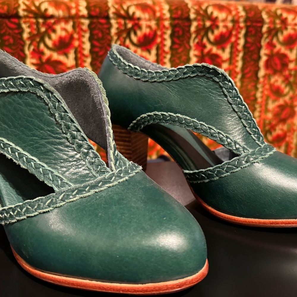 Elf spirit walker shoes